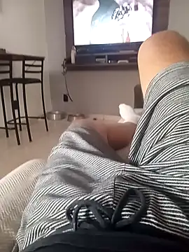 dredre1069 online show from 12/13/24, 03:11