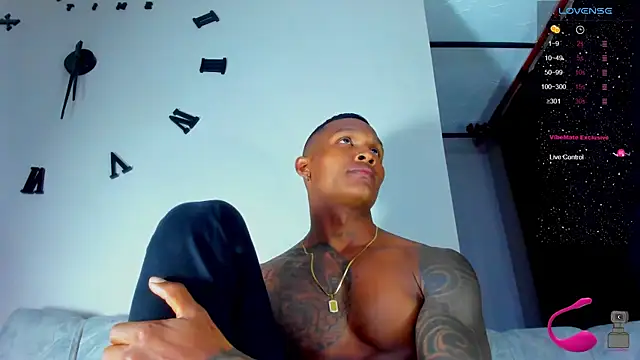 esteveen ortegas  online show from 12/20/24, 07:55