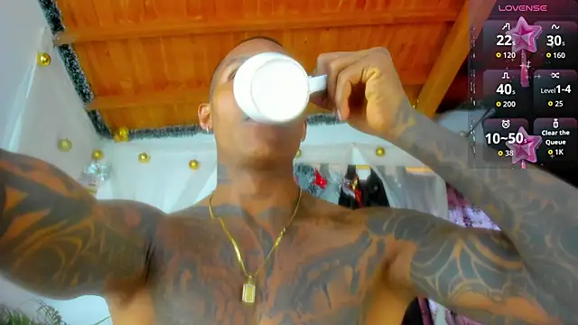 Snapshot of esteveen_ortegas_ chatting on 03/05/26, 05:42 esteveen ortegas online show from 03/05/26, 05:42