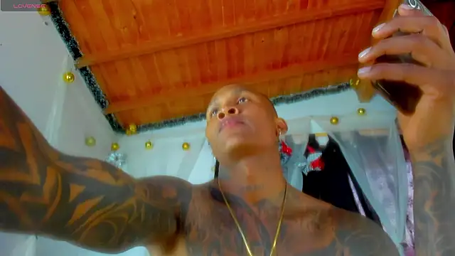 Snapshot of esteveen_ortegas_ chatting on 03/11/26, 09:43 esteveen ortegas online show from 03/11/26, 09:43