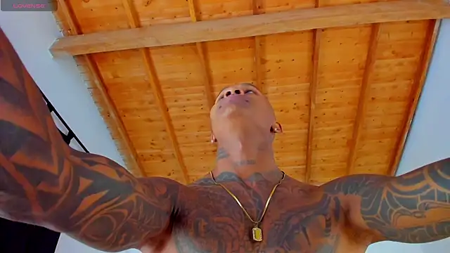 Snapshot of esteveen_ortegas_ chatting on 04/15/26, 07:59 esteveen ortegas online show from 04/15/26, 07:59