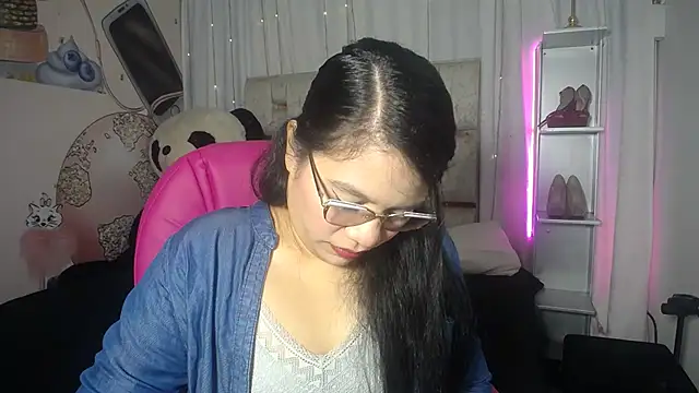 KEYRA-MILLER- online show from 11/25/25, 02:00