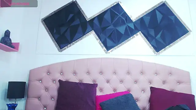 andrea safeira doll online show from 03/03/25, 12:26