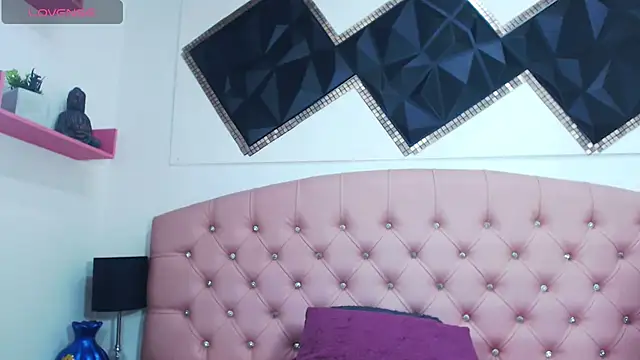 andrea safeira doll online show from 03/14/25, 08:28