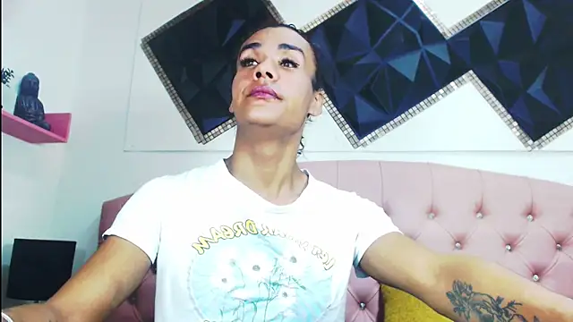 andrea safeira doll online show from 09/21/25, 11:39