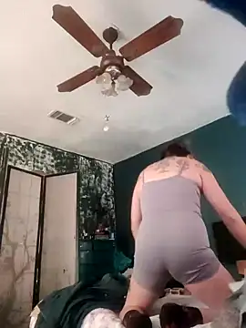 Snapshot of TexaSMESS_37 chatting on 12/19/24, 02:24 TexaSMESS 37 online show from 12/19/24, 02:24