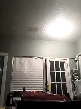 Snapshot of TexaSMESS_37 chatting on 09/18/25, 09:11 TexaSMESS 37 online show from 09/18/25, 09:11