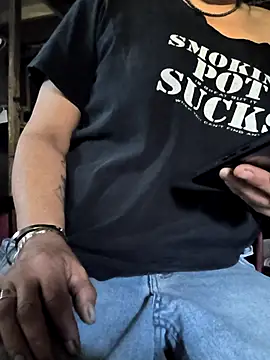 Snapshot of TexaSMESS_37 chatting on 02/16/26, 04:36 TexaSMESS 37 online show from 02/16/26, 04:36