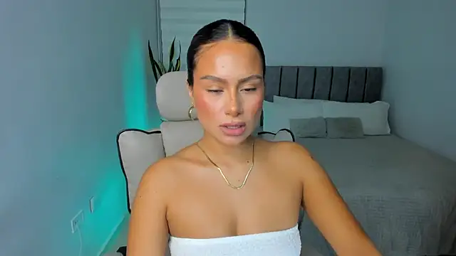 Snapshot of AndreaMartini chatting on 02/24/25, 01:57 AndreaMartini online show from 02/24/25, 01:57