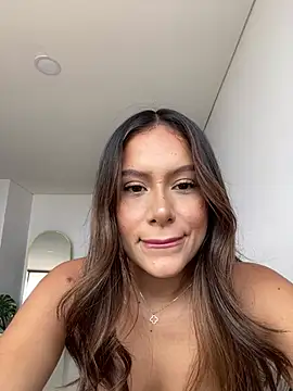 Snapshot of AndreaMartini chatting on 03/08/25, 06:16 AndreaMartini online show from 03/08/25, 06:16