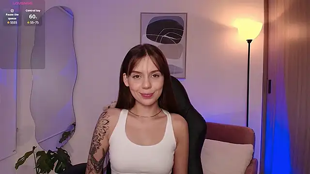 Snapshot of MirandaShaw chatting on 12/22/25, 12:40 MirandaShaw online show from 12/22/25, 12:40