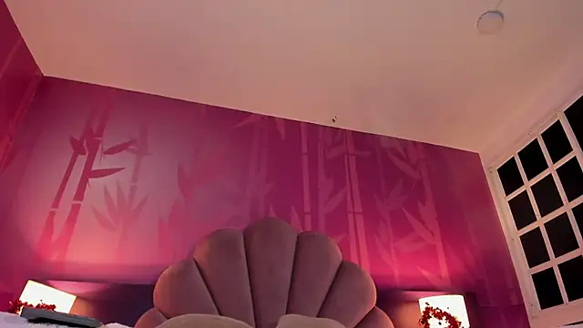 Snapshot of Lezy_ chatting on 02/24/25, 09:41 Lezy online show from 02/24/25, 09:41