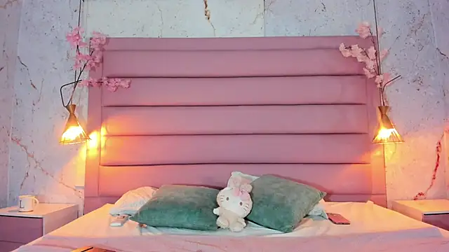 Snapshot of Lezy_ chatting on 10/03/25, 07:44 Lezy online show from 10/03/25, 07:44