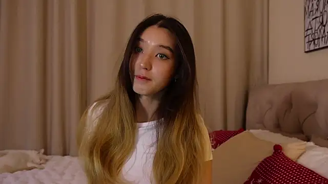 Sarasuo1 online show from 12/29/24, 12:01