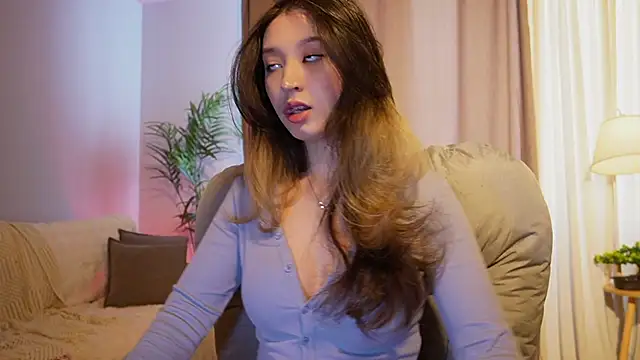 Snapshot of Sarasuo1 chatting on 04/12/26, 03:00 Sarasuo1 online show from 04/12/26, 03:00