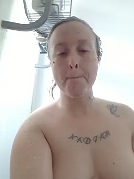 Snapshot of mollymay69 chatting on 10/25/25, 07:27 mollymay69 online show from 10/25/25, 07:27