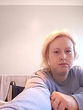 Snapshot of mollymay69 chatting on 01/12/26, 01:55 mollymay69 online show from 01/12/26, 01:55
