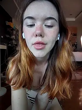 Snapshot of Teya_New chatting on 03/05/26, 07:15 Teya New online show from 03/05/26, 07:15