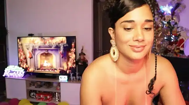 Snapshot of Mysensualbrunette1 chatting on 12/24/24, 11:00 Mysensualbrunette1 online show from 12/24/24, 11:00