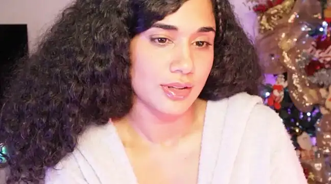 Snapshot of Mysensualbrunette1 chatting on 12/27/24, 09:28 Mysensualbrunette1 online show from 12/27/24, 09:28