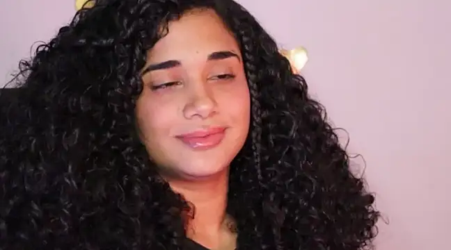 Snapshot of Mysensualbrunette1 chatting on 01/21/25, 04:10 Mysensualbrunette1 online show from 01/21/25, 04:10