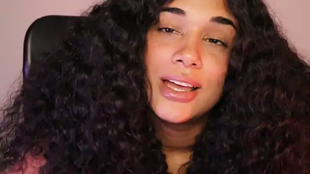 Snapshot of Mysensualbrunette1 chatting on 01/28/25, 11:50 Mysensualbrunette1 online show from 01/28/25, 11:50