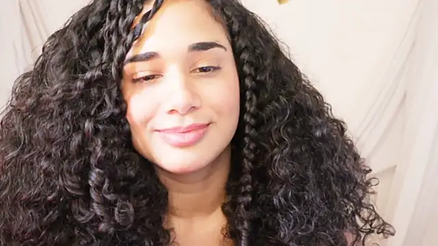 Snapshot of Mysensualbrunette1 chatting on 02/19/25, 07:16 Mysensualbrunette1 online show from 02/19/25, 07:16