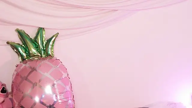 Snapshot of Mysensualbrunette1 chatting on 03/04/25, 06:47 Mysensualbrunette1 online show from 03/04/25, 06:47