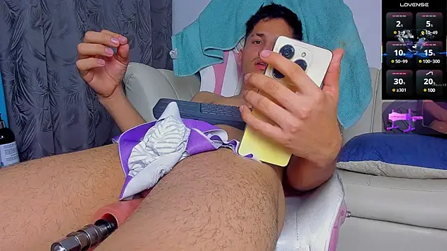 Issac james  online show from 03/05/25, 08:10