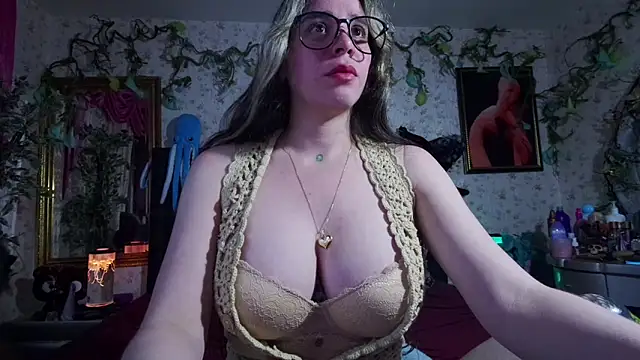 Snapshot of Elizabeth77_ chatting on 10/09/25, 10:24 Elizabeth77  online show from 10/09/25, 10:24
