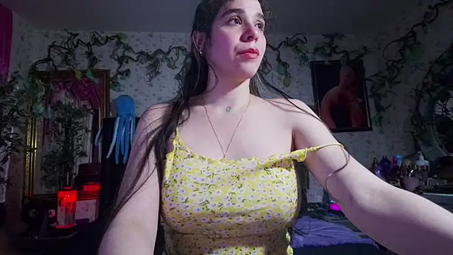 Snapshot of Elizabeth77_ chatting on 10/19/25, 10:27 Elizabeth77  online show from 10/19/25, 10:27
