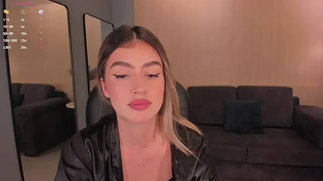 Snapshot of PaulinaSantos_ chatting on 03/09/25, 08:21 PaulinaSantos  online show from 03/09/25, 08:21