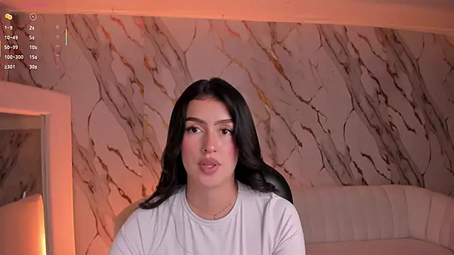 Snapshot of PaulinaSantos_ chatting on 10/06/25, 07:22 PaulinaSantos  online show from 10/06/25, 07:22