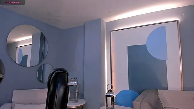 Snapshot of PaulinaSantos_ chatting on 10/14/25, 07:58 PaulinaSantos  online show from 10/14/25, 07:58