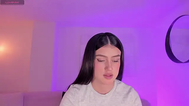 Snapshot of PaulinaSantos_ chatting on 11/06/25, 07:59 PaulinaSantos online show from 11/06/25, 07:59