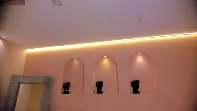 Snapshot of PaulinaSantos_ chatting on 12/05/25, 07:43 PaulinaSantos online show from 12/05/25, 07:43