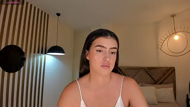 PaulinaSantos  online show from 04/28/26, 06:24