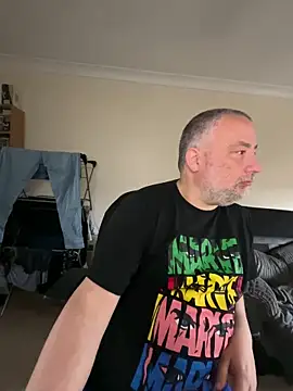 Snapshot of LondonTeffy chatting on 12/27/24, 10:16 LondonTeffy online show from 12/27/24, 10:16