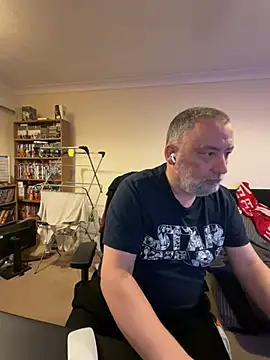 Snapshot of LondonTeffy chatting on 01/03/25, 10:08 LondonTeffy online show from 01/03/25, 10:08