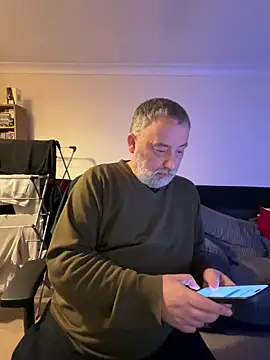 Snapshot of LondonTeffy chatting on 01/28/25, 10:12 LondonTeffy online show from 01/28/25, 10:12