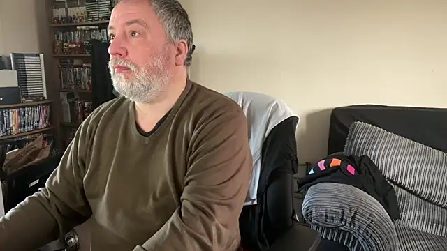 Snapshot of LondonTeffy chatting on 02/24/25, 12:37 LondonTeffy online show from 02/24/25, 12:37