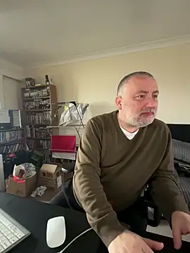 Snapshot of LondonTeffy chatting on 03/13/25, 11:41 LondonTeffy online show from 03/13/25, 11:41