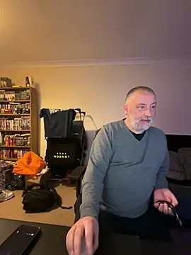 Snapshot of LondonTeffy chatting on 03/17/25, 10:17 LondonTeffy online show from 03/17/25, 10:17