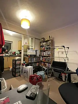 Snapshot of LondonTeffy chatting on 03/20/25, 10:18 LondonTeffy online show from 03/20/25, 10:18