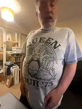 Snapshot of LondonTeffy chatting on 09/10/25, 09:15 LondonTeffy online show from 09/10/25, 09:15