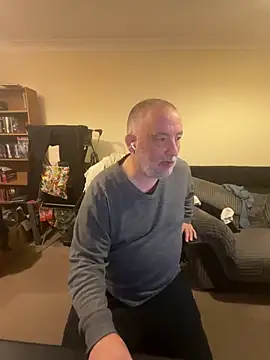 Snapshot of LondonTeffy chatting on 10/15/25, 09:26 LondonTeffy online show from 10/15/25, 09:26