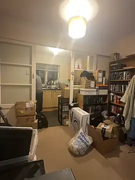 Snapshot of LondonTeffy chatting on 10/28/25, 10:23 LondonTeffy online show from 10/28/25, 10:23