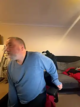 Snapshot of LondonTeffy chatting on 11/03/25, 09:38 LondonTeffy online show from 11/03/25, 09:38