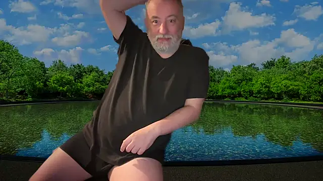 Snapshot of LondonTeffy chatting on 11/05/25, 10:21 LondonTeffy online show from 11/05/25, 10:21