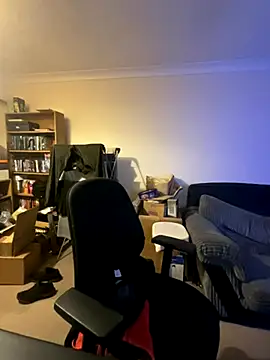 Snapshot of LondonTeffy chatting on 11/17/25, 09:31 LondonTeffy online show from 11/17/25, 09:31